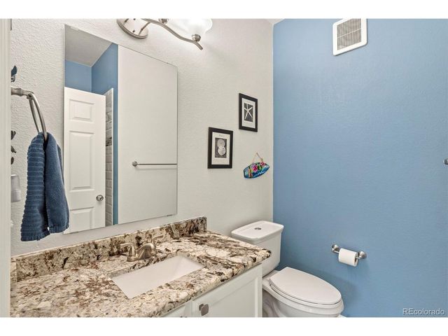 18727 E Yale Cir D, Aurora, CO 80013