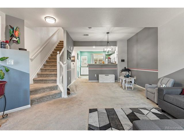 18727 E Yale Cir D, Aurora, CO 80013