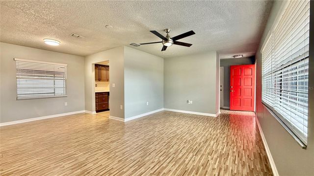 2744 MIDDLE STREET, Orlando, FL 32807