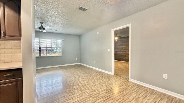 2744 MIDDLE STREET, Orlando, FL 32807