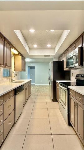 2744 MIDDLE STREET, Orlando, FL 32807