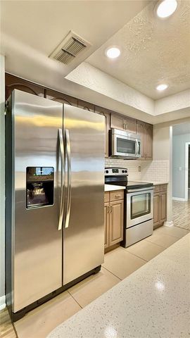 2744 MIDDLE STREET, Orlando, FL 32807