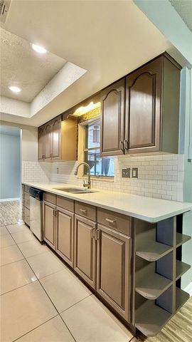 2744 MIDDLE STREET, Orlando, FL 32807