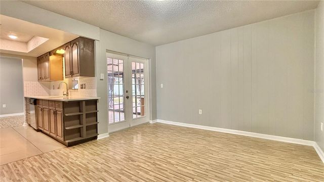 2744 MIDDLE STREET, Orlando, FL 32807