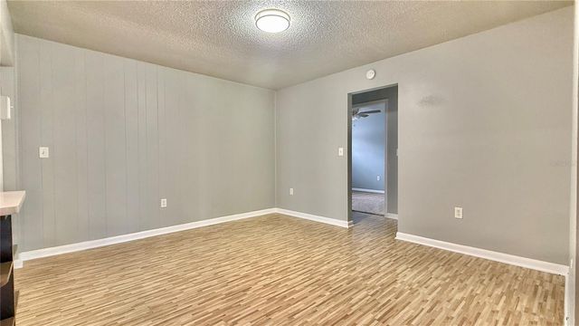 2744 MIDDLE STREET, Orlando, FL 32807