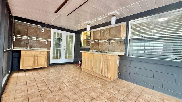 2744 MIDDLE STREET, Orlando, FL 32807