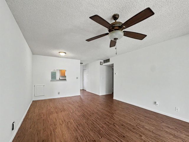 5171 W Oakland Park Boulevard 110, Lauderdale Lakes, FL 33313