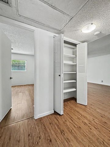 5171 W Oakland Park Boulevard 110, Lauderdale Lakes, FL 33313