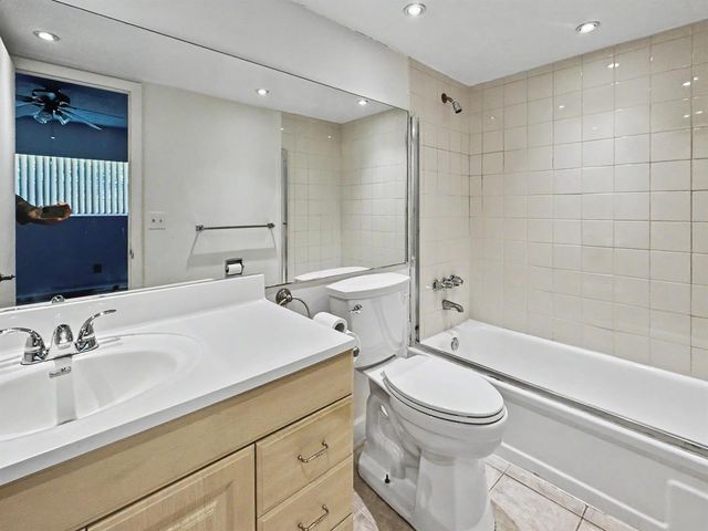 5171 W Oakland Park Boulevard 110, Lauderdale Lakes, FL 33313