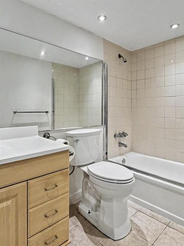5171 W Oakland Park Boulevard 110, Lauderdale Lakes, FL 33313