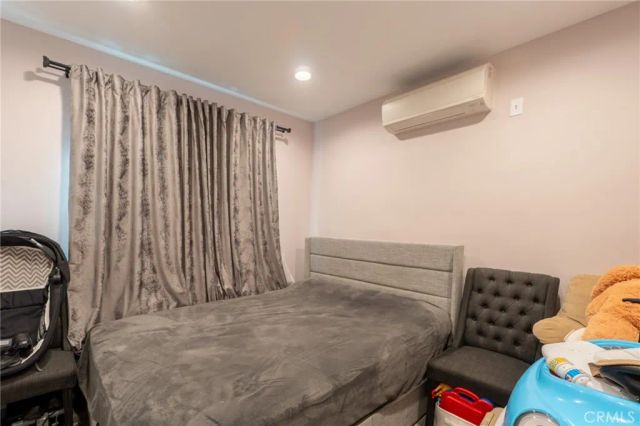 7647 Amestoy Avenue, Van Nuys, CA 91406