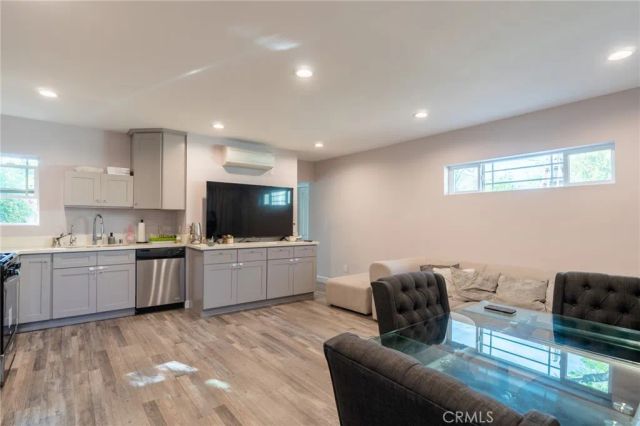 7647 Amestoy Avenue, Van Nuys, CA 91406