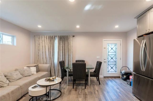 7647 Amestoy Avenue, Van Nuys, CA 91406