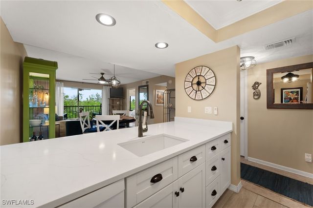 5220 Bonita Beach RD SW 111, Bonita Springs, FL 34134