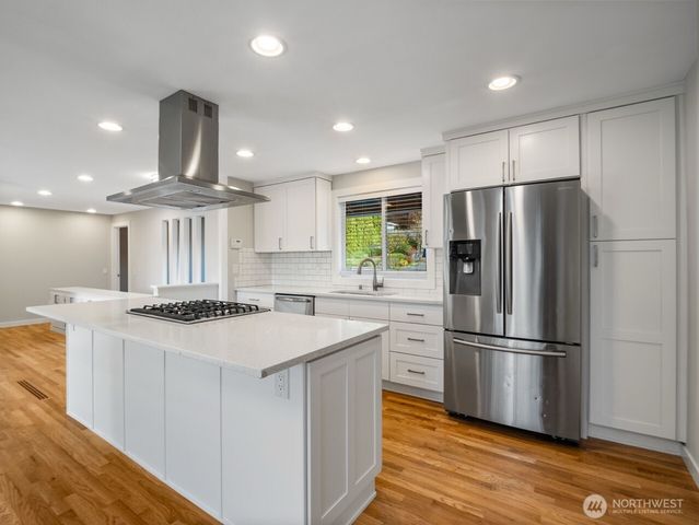 2317 137th Place SE, Bellevue, WA 98005