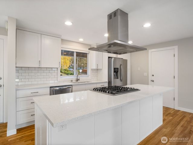 2317 137th Place SE, Bellevue, WA 98005