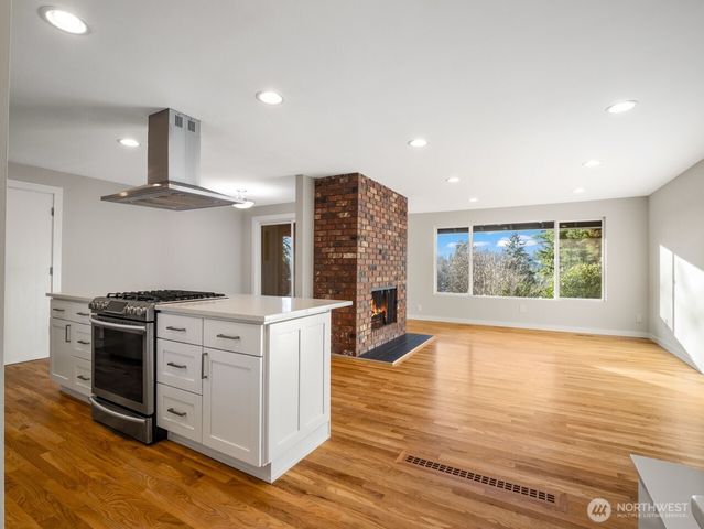 2317 137th Place SE, Bellevue, WA 98005