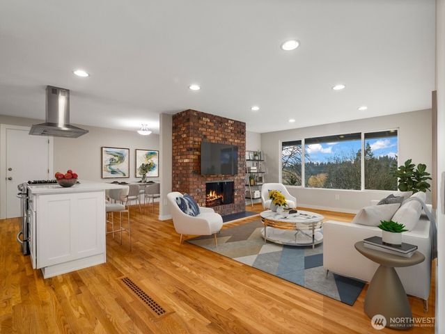 2317 137th Place SE, Bellevue, WA 98005