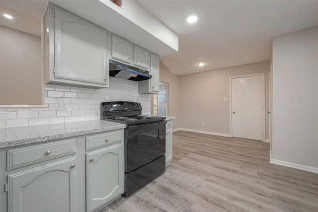 15638 Schumann Lane, Houston, TX 77083