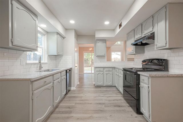 15638 Schumann Lane, Houston, TX 77083