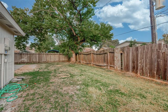 15638 Schumann Lane, Houston, TX 77083