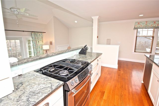 190 Coggeshall Avenue, Newport, RI 02840