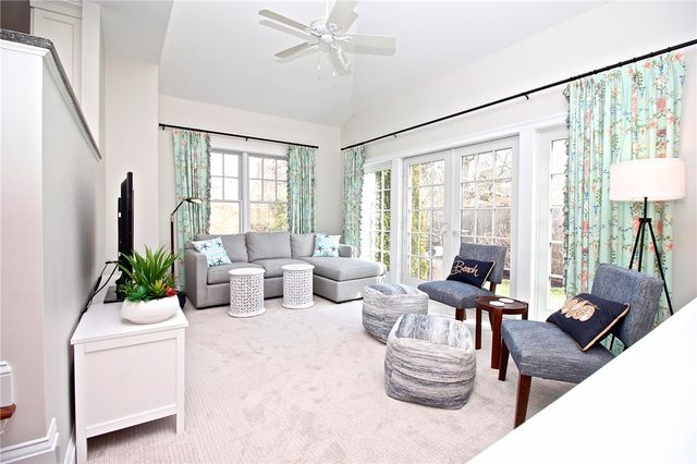 190 Coggeshall Avenue, Newport, RI 02840