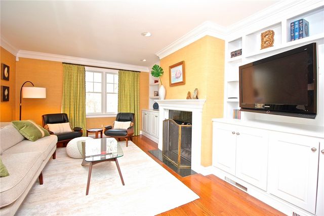 190 Coggeshall Avenue, Newport, RI 02840