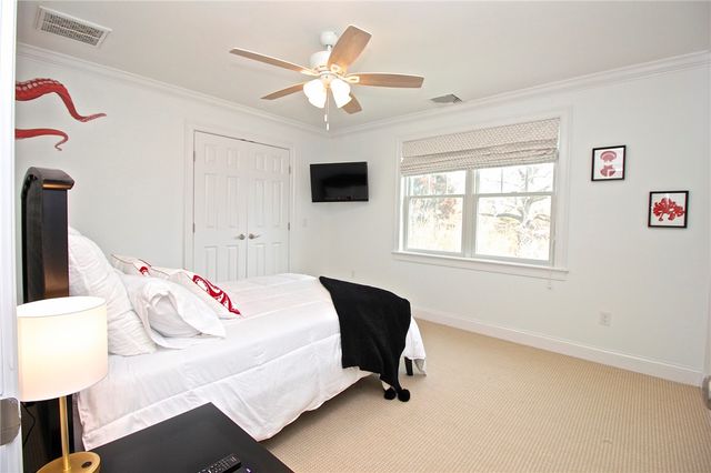 190 Coggeshall Avenue, Newport, RI 02840