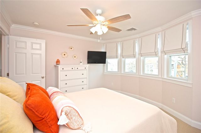 190 Coggeshall Avenue, Newport, RI 02840