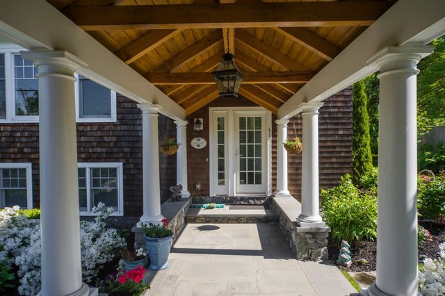 190 Coggeshall Avenue, Newport, RI 02840