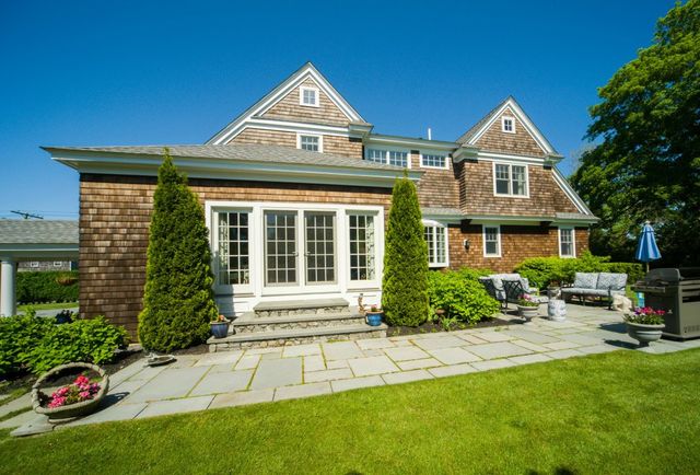 190 Coggeshall Avenue, Newport, RI 02840