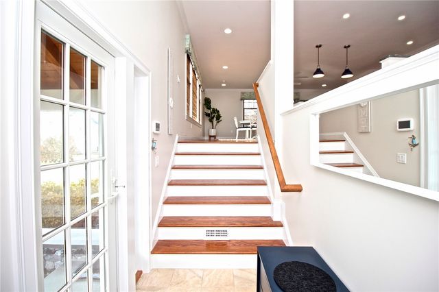 190 Coggeshall Avenue, Newport, RI 02840