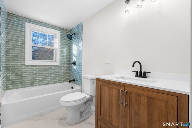 51 Dydo Drive, Montville, CT 06382