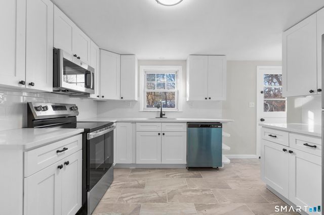 51 Dydo Drive, Montville, CT 06382