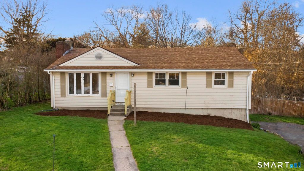 51 Dydo Drive, Montville, CT 06382