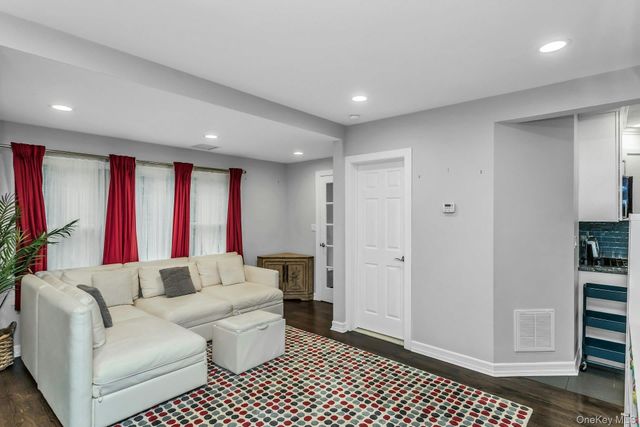 34 Preston Street, Port Washington, NY 11050