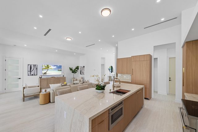 801 SE 6th Court, Fort Lauderdale, FL 33301