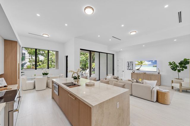 801 SE 6th Court, Fort Lauderdale, FL 33301