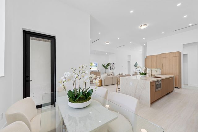 801 SE 6th Court, Fort Lauderdale, FL 33301