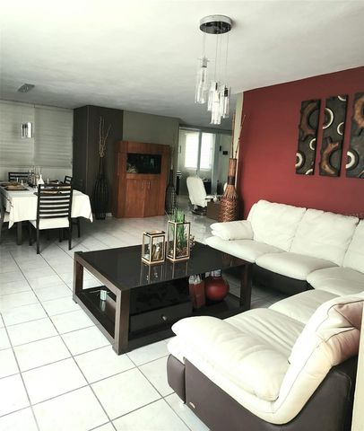 1260 URB PLAZA DE LA FUENTE, Toa Alta, PR 00953