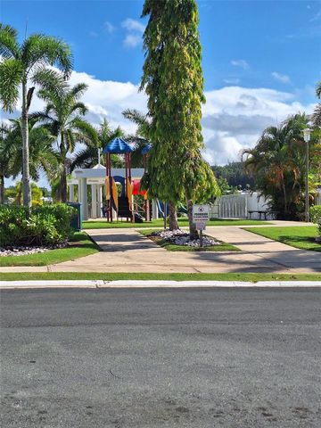 1260 URB PLAZA DE LA FUENTE, Toa Alta, PR 00953