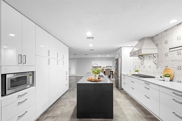 851 E PENNSYLVANIA AVENUE, Deland, FL 32720