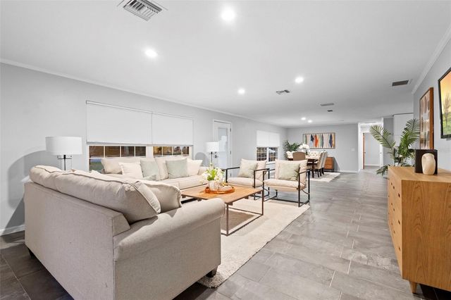 851 E PENNSYLVANIA AVENUE, Deland, FL 32720