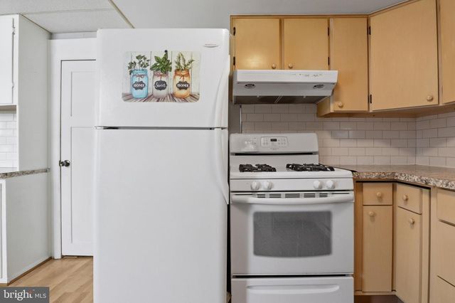 639 N STATE ST, York, PA 17403