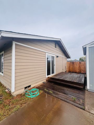 2709 California Avenue, Malin, OR 97632