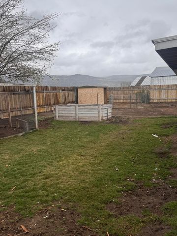 2709 California Avenue, Malin, OR 97632