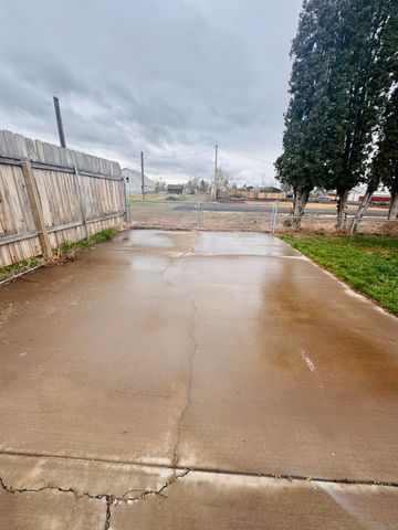 2709 California Avenue, Malin, OR 97632