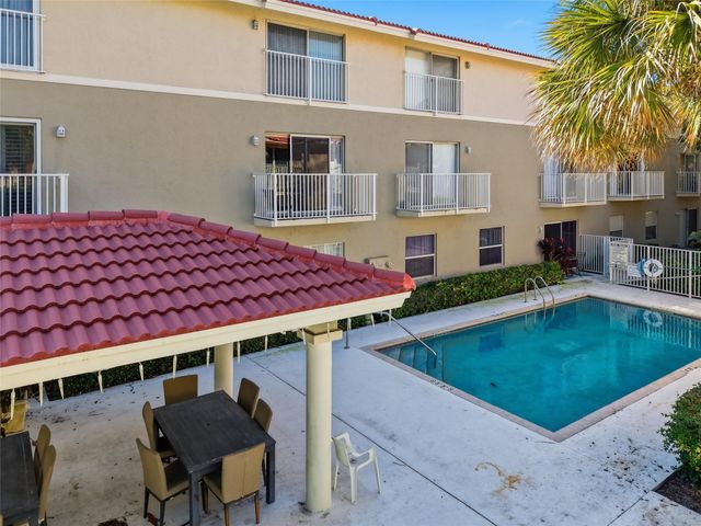 2381 NE 14th Street Causeway 206, Pompano Beach, FL 33062