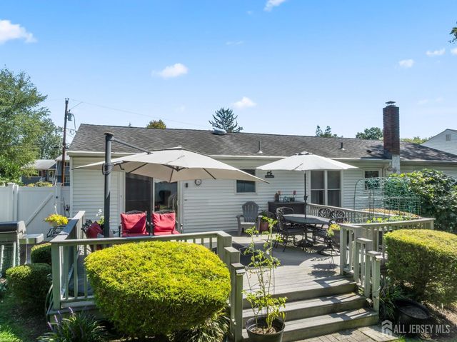 28 Bradford Road E, East Brunswick, NJ 08816
